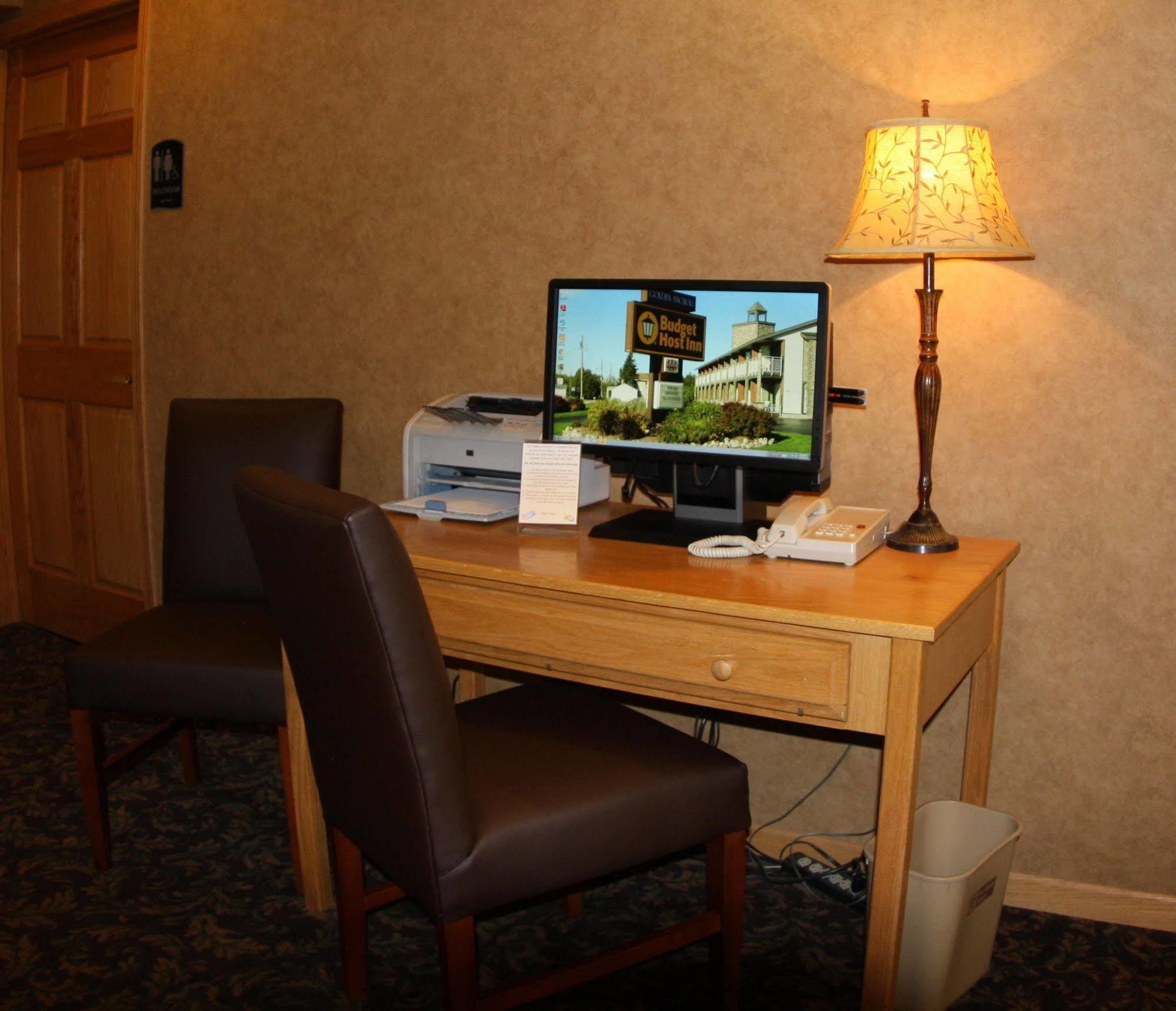 Budget Host Inn & Suites Saint Ignace Exteriér fotografie